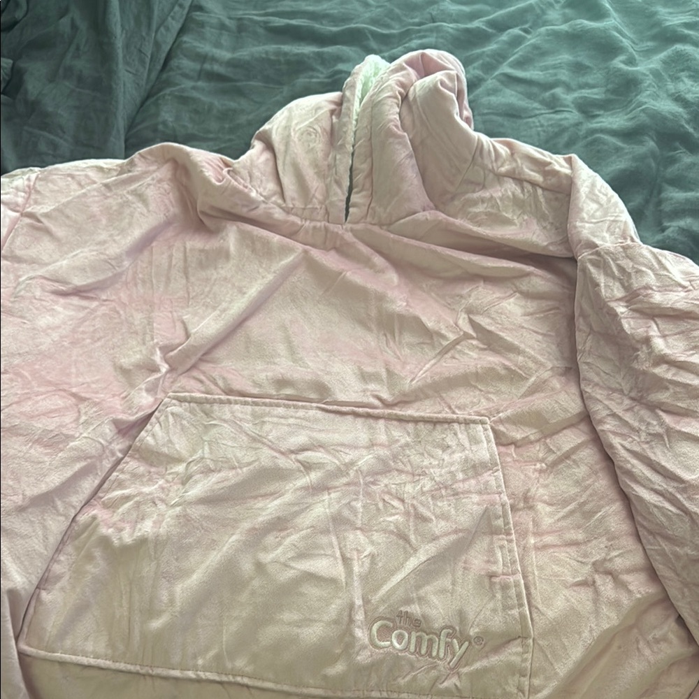 The comfy Sherpa lined wearable blanket